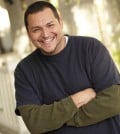 Gut angezogen trotz kleinem Bauch